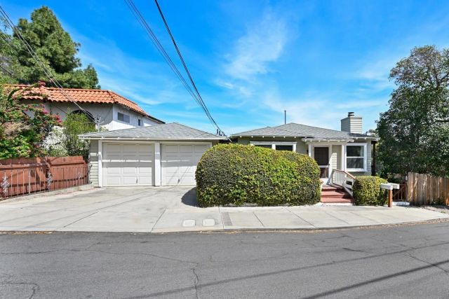 8230-32 Vista Dr, La Mesa, CA 91941