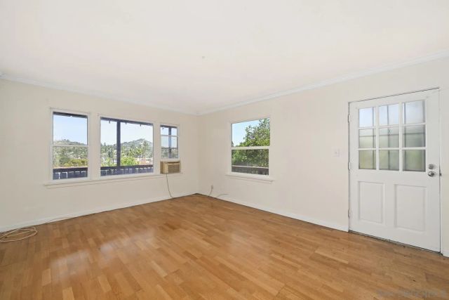 8230-32 Vista Dr, La Mesa, CA 91941