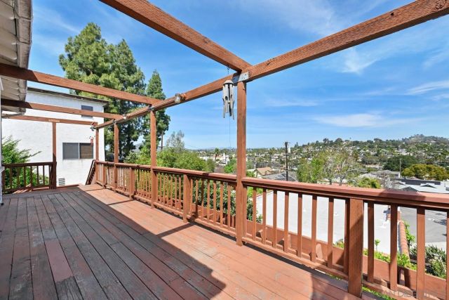 8230-32 Vista Dr, La Mesa, CA 91941