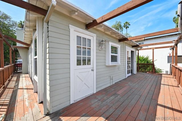 8230-32 Vista Dr, La Mesa, CA 91941