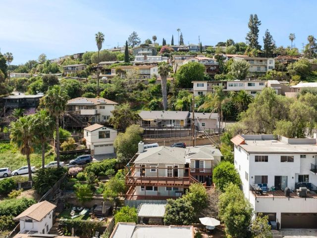 8230-32 Vista Dr, La Mesa, CA 91941