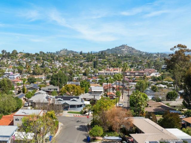 8230-32 Vista Dr, La Mesa, CA 91941