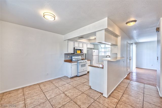 277 North Lamb Boulevard C, Las Vegas, NV 89110