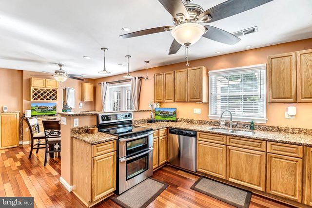 11063 ELLINGER DR, White Plains, MD 20695