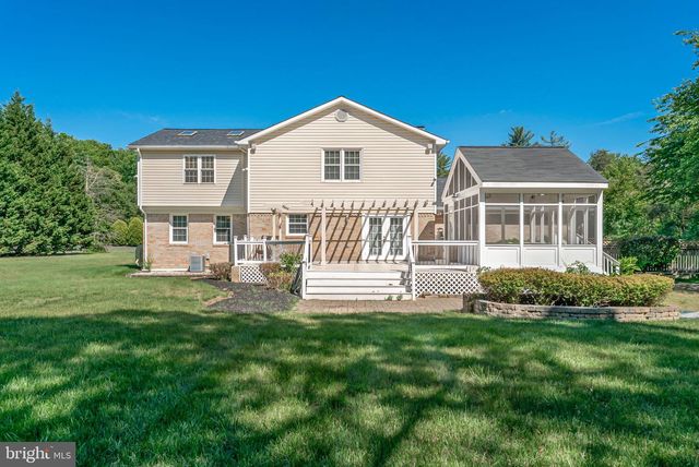 11063 ELLINGER DR, White Plains, MD 20695