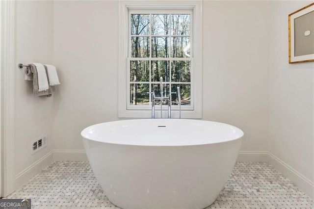 2914 Rockingham Drive, Atlanta, GA 30327