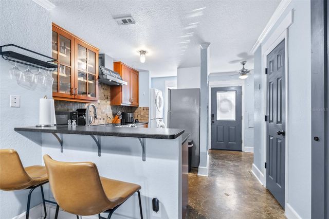 5720 DALDEN DRIVE 5720, Temple Terrace, FL 33617