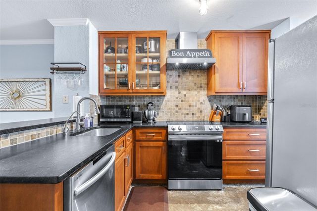 5720 DALDEN DRIVE 5720, Temple Terrace, FL 33617