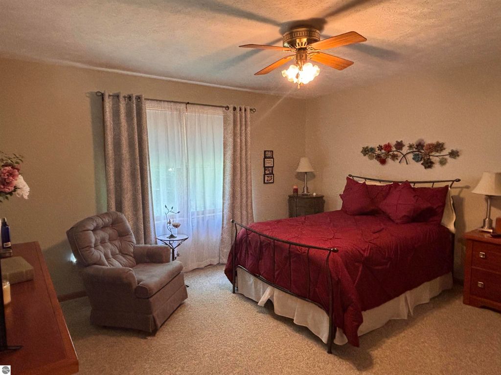 Image 16 of property listing at 8450 Bent Pine Drive, Lake Ann, MI 49650