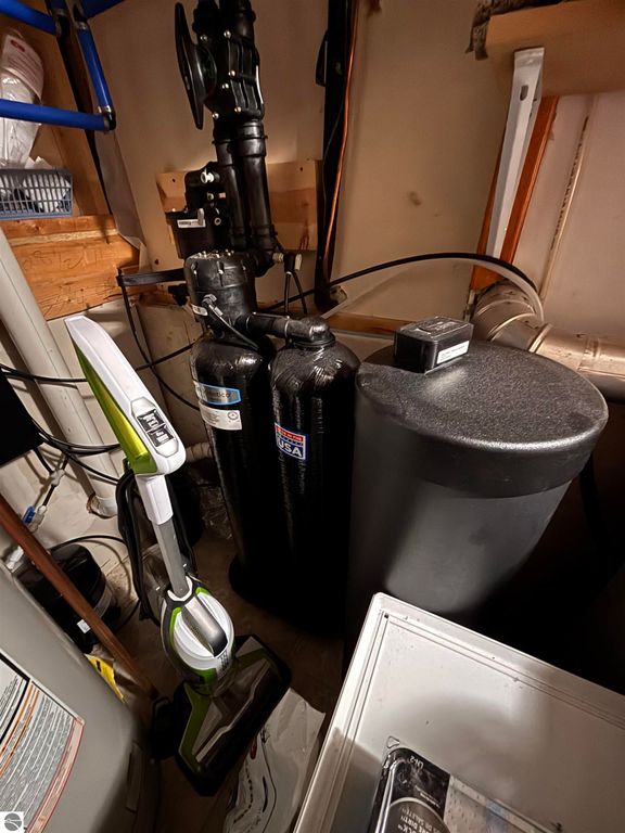 Image 28 of property listing at 8450 Bent Pine Drive, Lake Ann, MI 49650