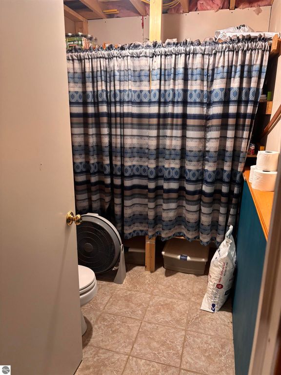 Image 34 of property listing at 8450 Bent Pine Drive, Lake Ann, MI 49650