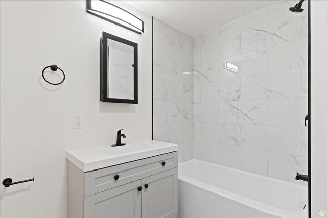 19 E NORTH CANYON RD, Bountiful, UT 84010