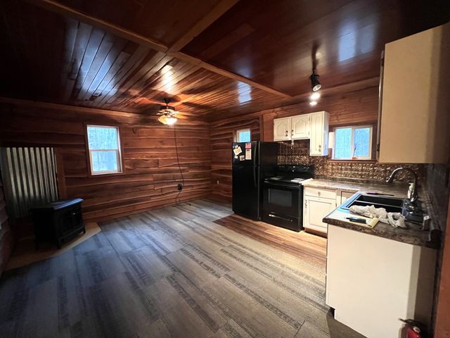 526 Power Plant Road, Marion, IL 62959