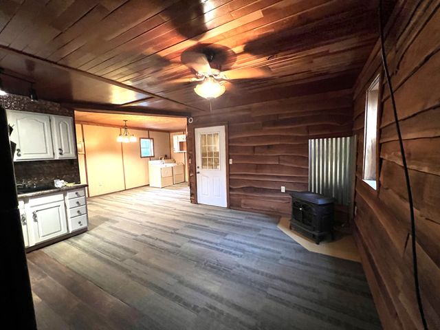 526 Power Plant Road, Marion, IL 62959