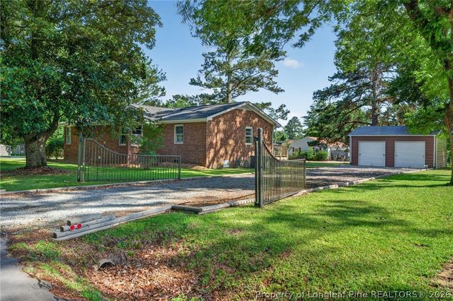211 Burton Avenue, Dunn, NC 28334