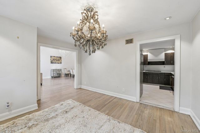 850 Oliver Street, Woodmere, NY 11598