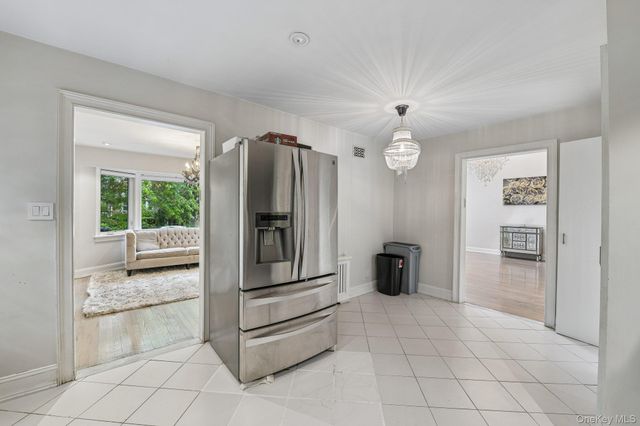 850 Oliver Street, Woodmere, NY 11598
