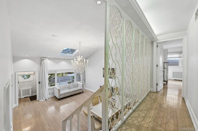 850 Oliver Street, Woodmere, NY 11598