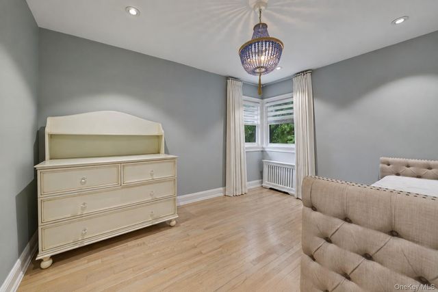 850 Oliver Street, Woodmere, NY 11598