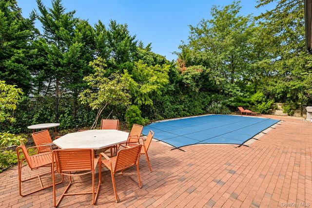 850 Oliver Street, Woodmere, NY 11598
