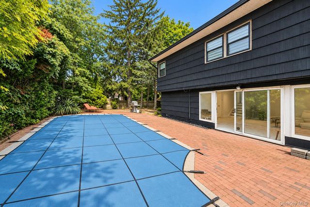 850 Oliver Street, Woodmere, NY 11598