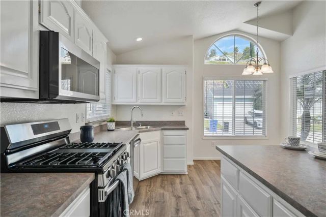 20090 Northcliff Drive, Canyon Country, CA 91351