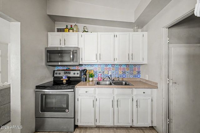 1817 N 38TH Drive, Phoenix, AZ 85009