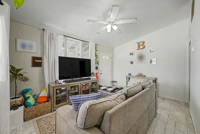 1817 N 38TH Drive, Phoenix, AZ 85009