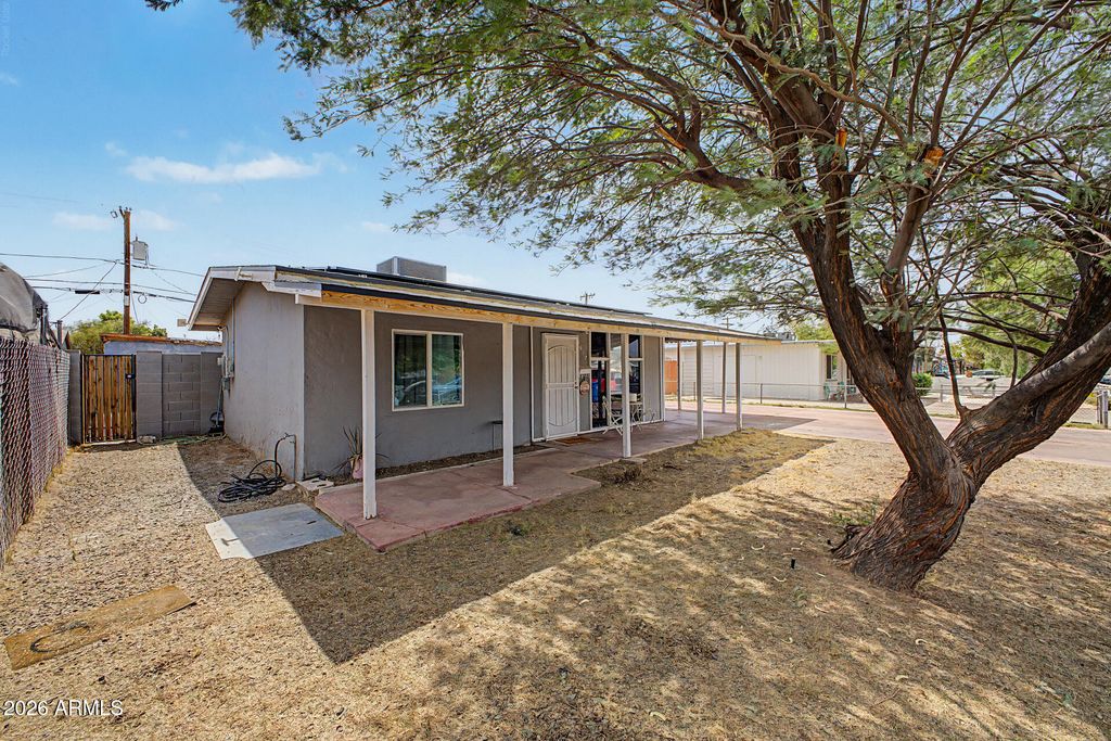 1817 N 38TH Drive, Phoenix, AZ 85009 — photo 5