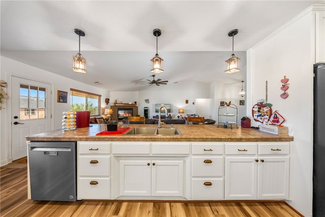 16209 Serrano Road, Apple Valley, CA 92307
