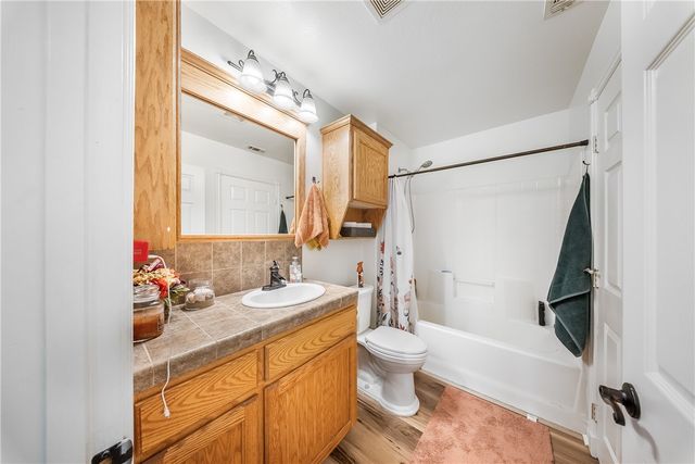 16209 Serrano Road, Apple Valley, CA 92307