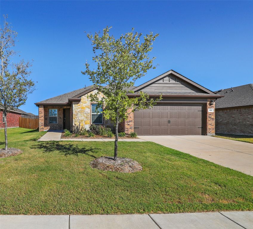121 Woodland Street, Anna, TX 75409