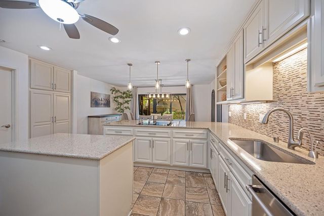 1935 Discovery Village Ln, Gold River, CA 95670