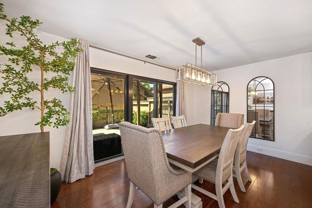 1935 Discovery Village Ln, Gold River, CA 95670