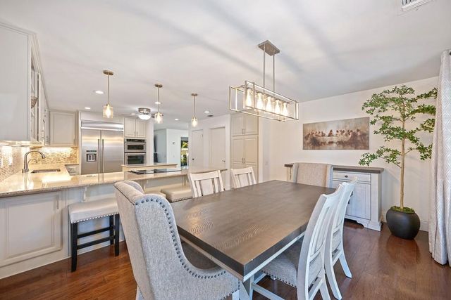 1935 Discovery Village Ln, Gold River, CA 95670