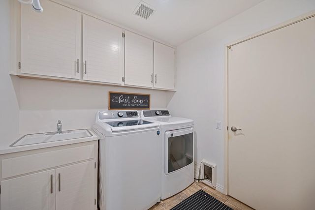 1935 Discovery Village Ln, Gold River, CA 95670