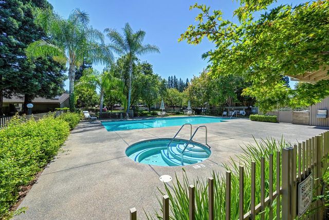 1935 Discovery Village Ln, Gold River, CA 95670