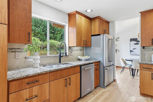 21213 SE 279th Place, Maple Valley, WA 98038