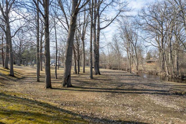 5000 Perrine Road, Midland, MI 48640