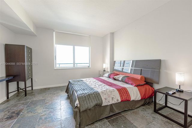 325 S Biscayne Boulevard 3624, Miami, FL 33131