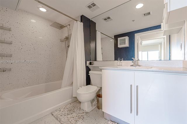 325 S Biscayne Boulevard 3624, Miami, FL 33131