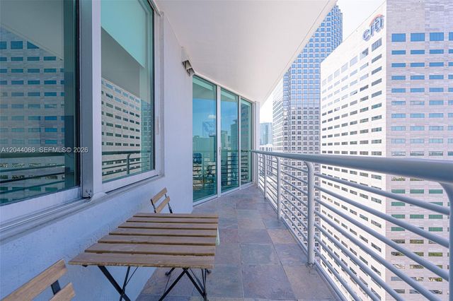 325 S Biscayne Boulevard 3624, Miami, FL 33131