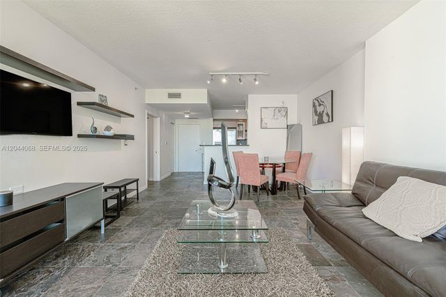 325 S Biscayne Boulevard 3624, Miami, FL 33131