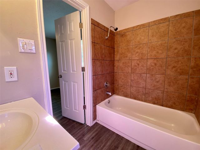 7307 Barnsdale WAY, Austin, TX 78745