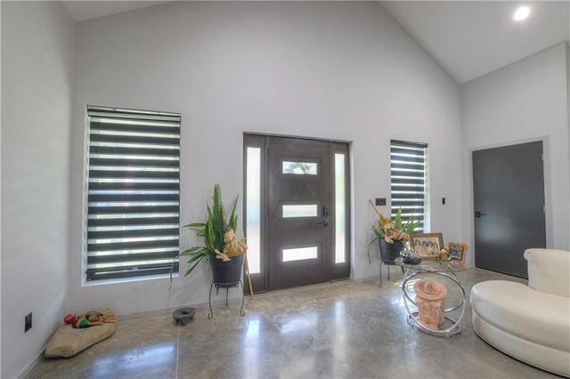 105 Hebar Street, East Lynne, MO 64743