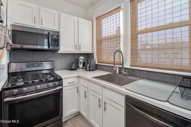 9 Mereline Avenue, Albany, NY 12209