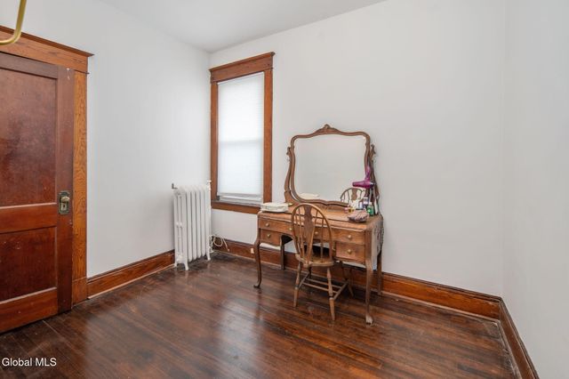 9 Mereline Avenue, Albany, NY 12209