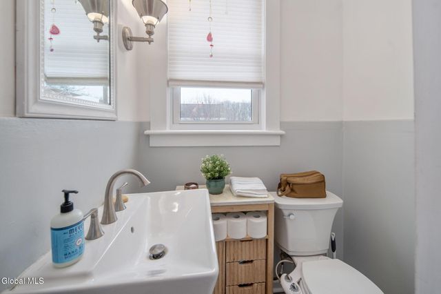 9 Mereline Avenue, Albany, NY 12209