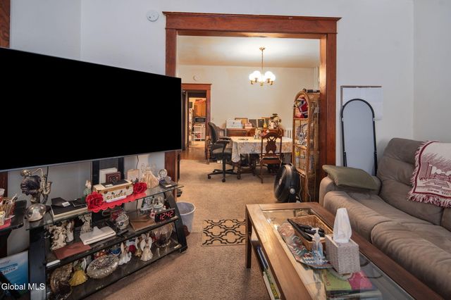 9 Mereline Avenue, Albany, NY 12209