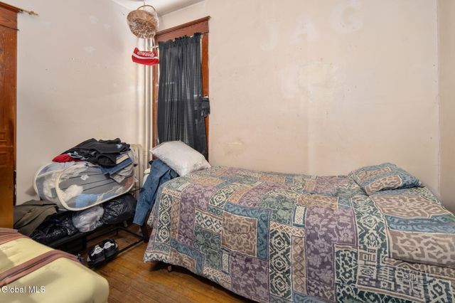 9 Mereline Avenue, Albany, NY 12209